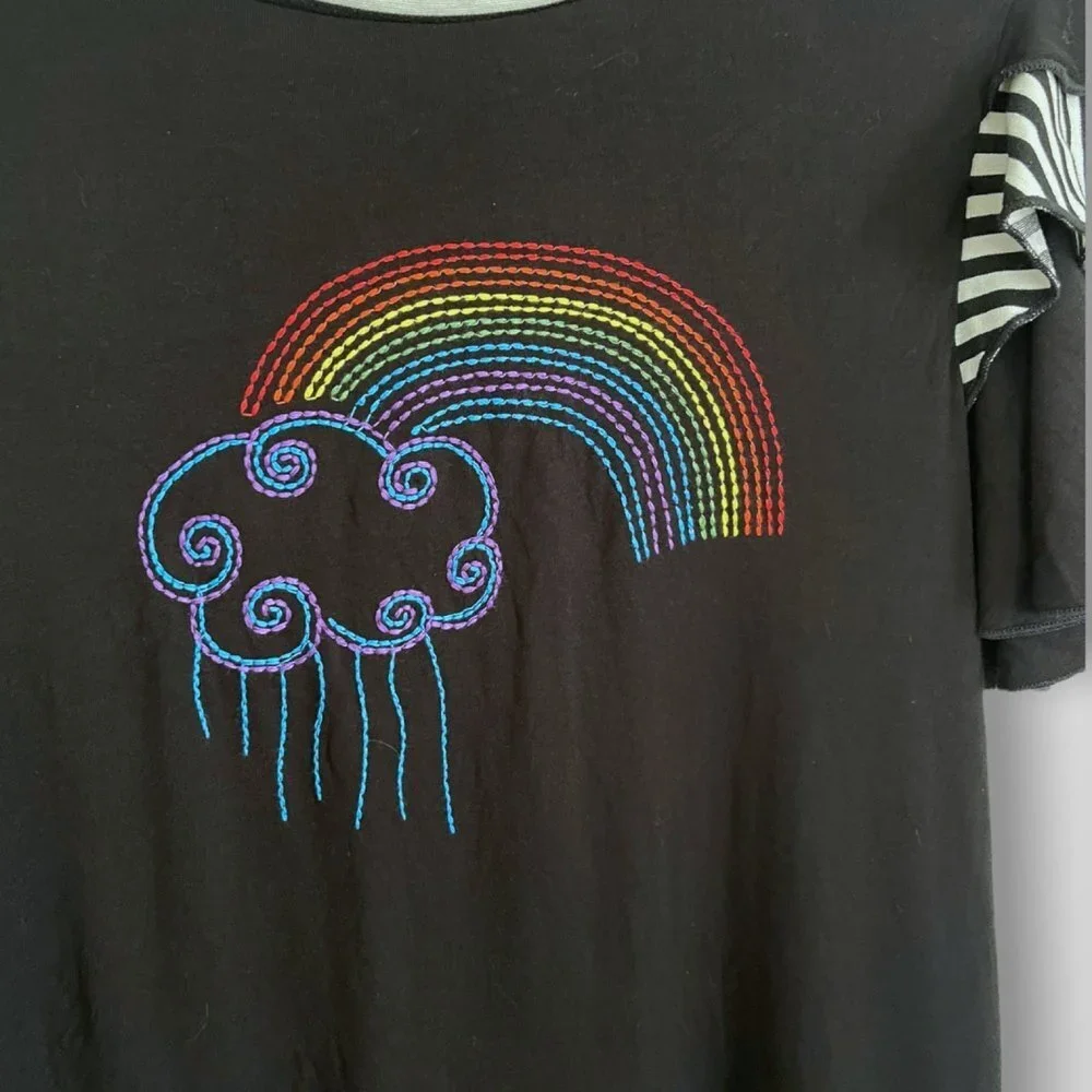 Embroidered Rainbow Shirt With Ruffle Sleeves Size Small - Picture 4 of 8